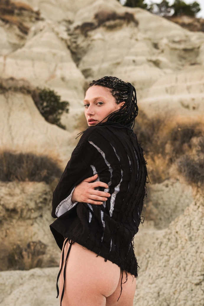 Ritratto di donna creato da Andrea Lofaro